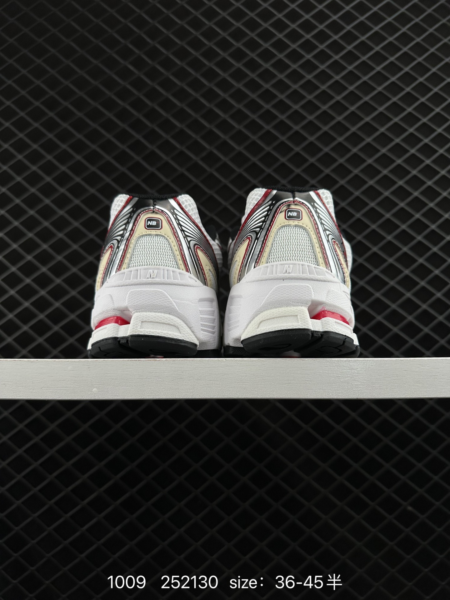 New Balance MR740 NB